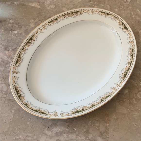 Signature Collection Porcelain Platter Queen Anne 14-1/4"x10-1/2" dining serving - Picture 1 of 8